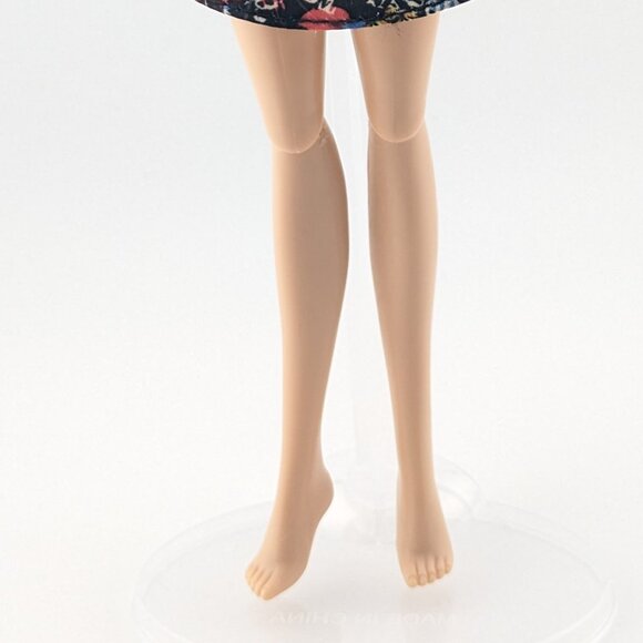 Disney Descentants doll Evie - Picture 3 of 5